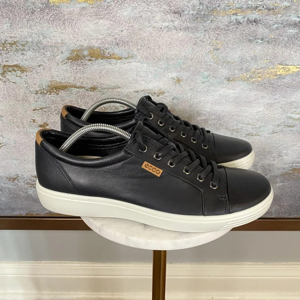 ECCO Soft 7 Shoes Mens Size 10 Black Leather Lace Up Casual Comfort Sneakers